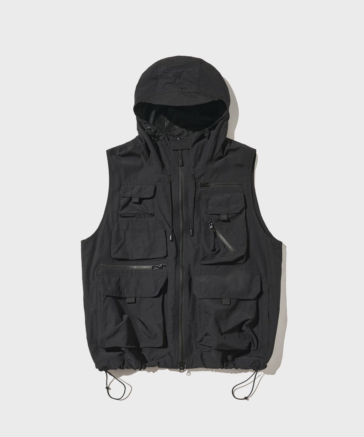 아웃스탠딩(OUTSTANDING) SAFARI HOOD VEST_BLACK