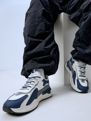 GO26 카스퍼 그라운드 러너 운동화