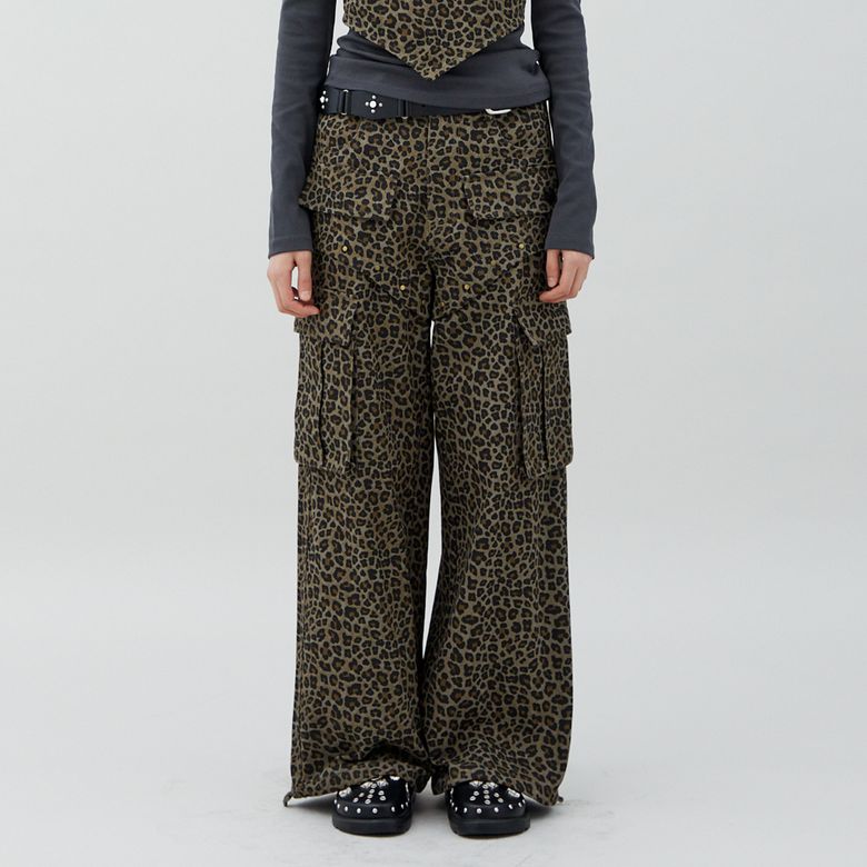 LEOPARD PRINT RIVET POCKET POINT PANTS 레오파드 카고 팬츠 BROWN BR2WP007
