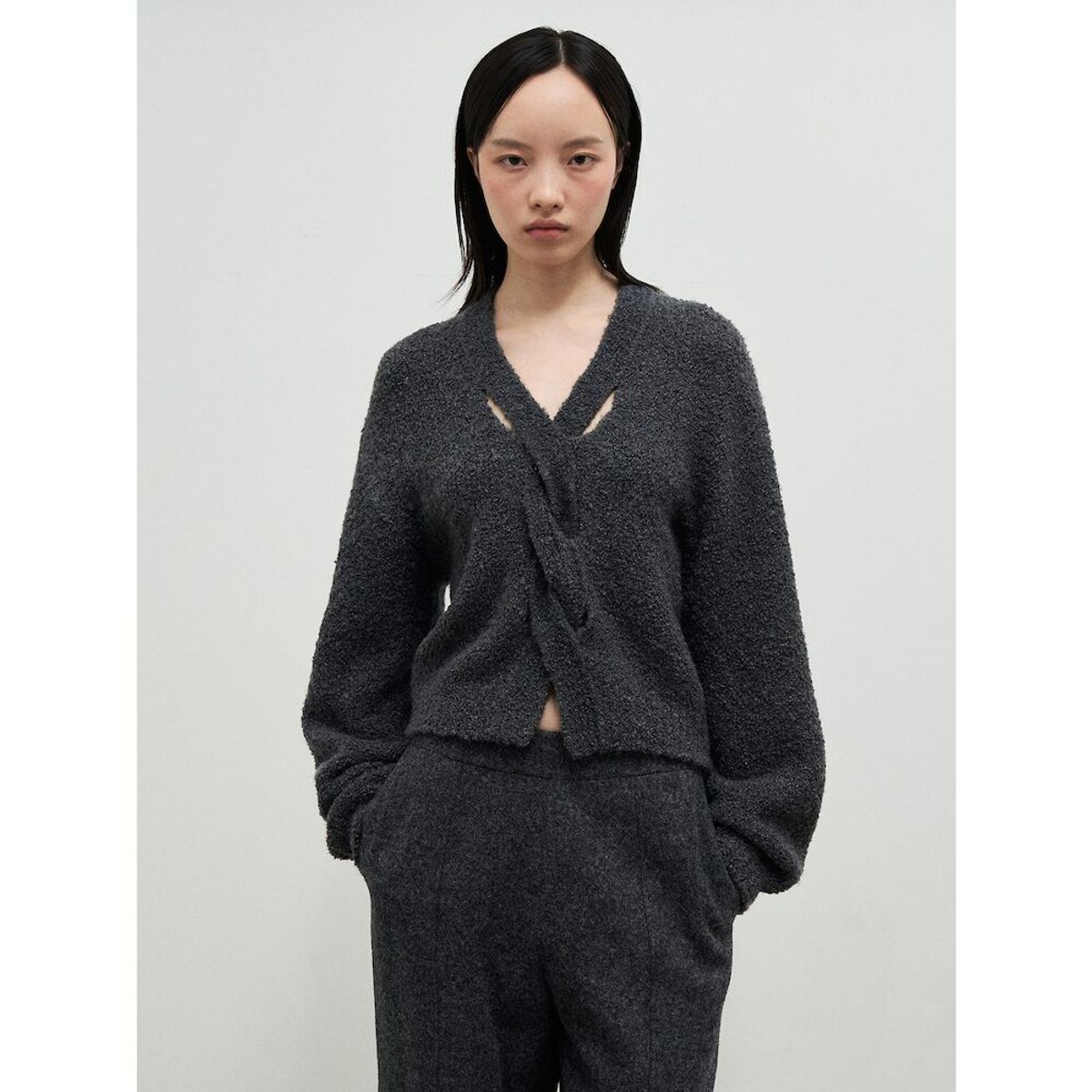 앙개(ANGGAE) Twisted Moss Pullover  Dark Grey