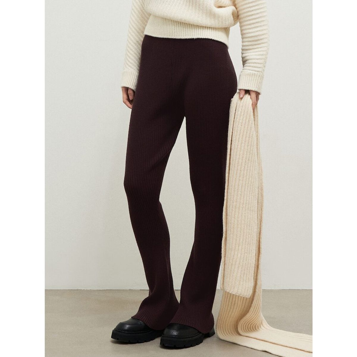 앙개(ANGGAE) Flare Knit Flare  Pants  Brown