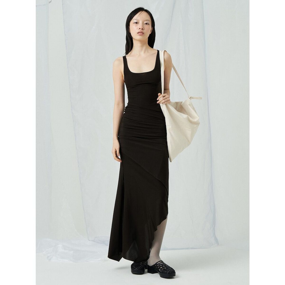 앙개(ANGGAE) Light Jersey Unbalanced Long Skirt  Brown