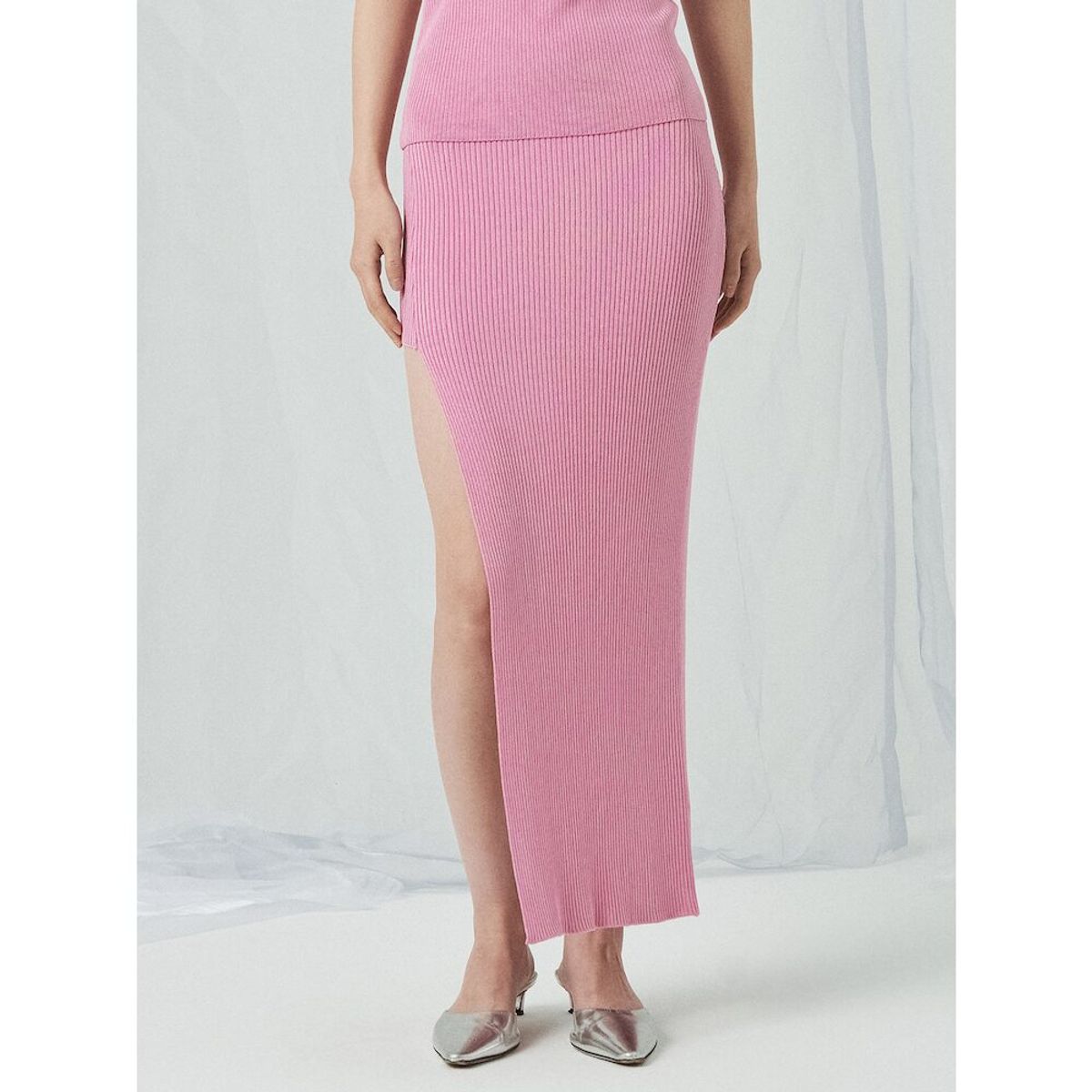 앙개(ANGGAE) Rose Knit Side Slit Long Skirt  Pink
