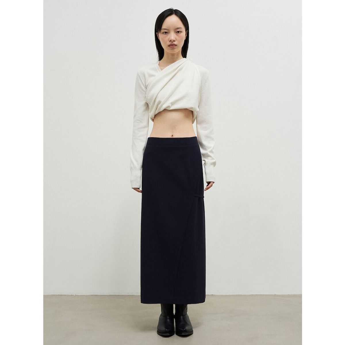 앙개(ANGGAE) Back Tied Long Skirt  Navy