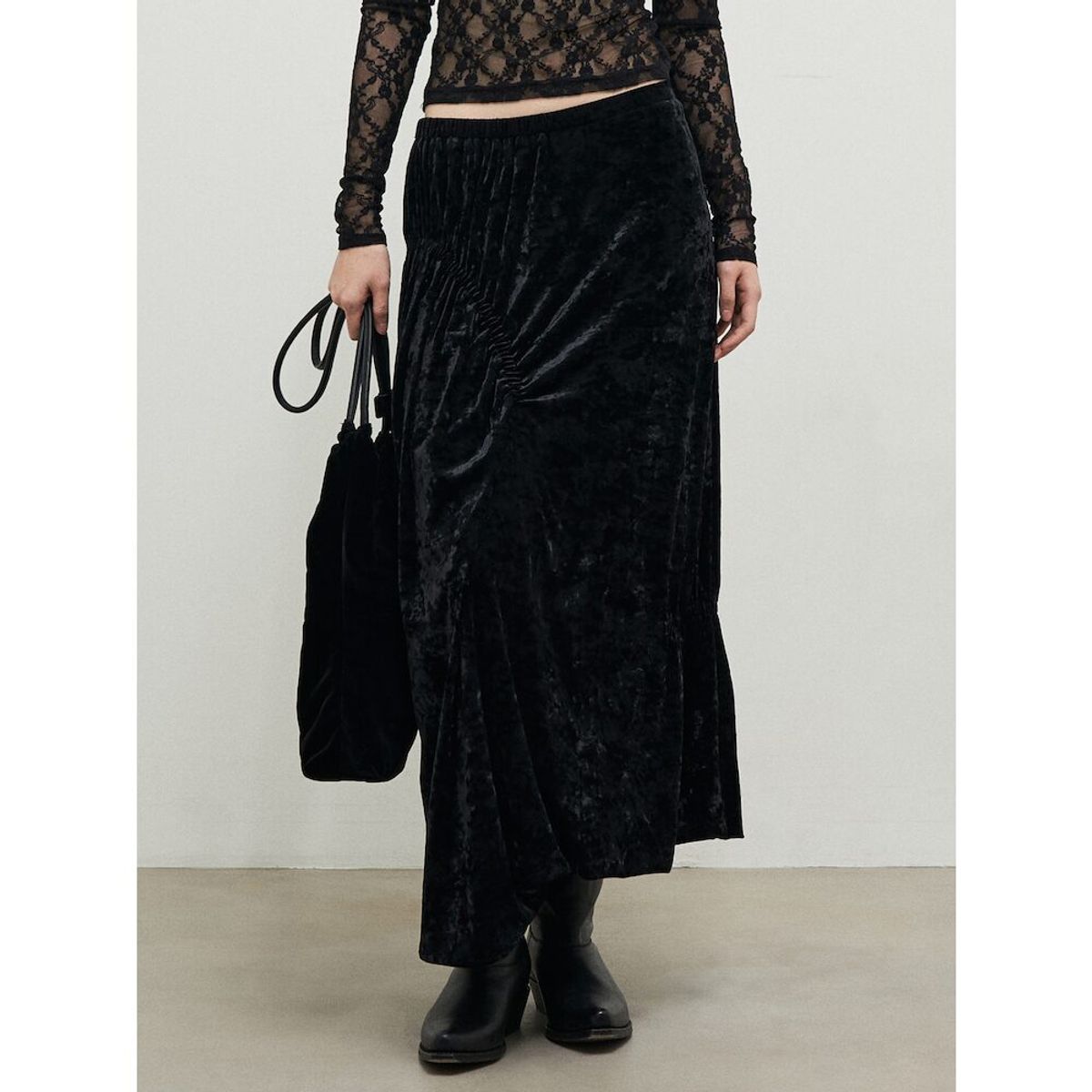 앙개(ANGGAE) Asymmetric Washed Velvet Shirring  Skirt  Black