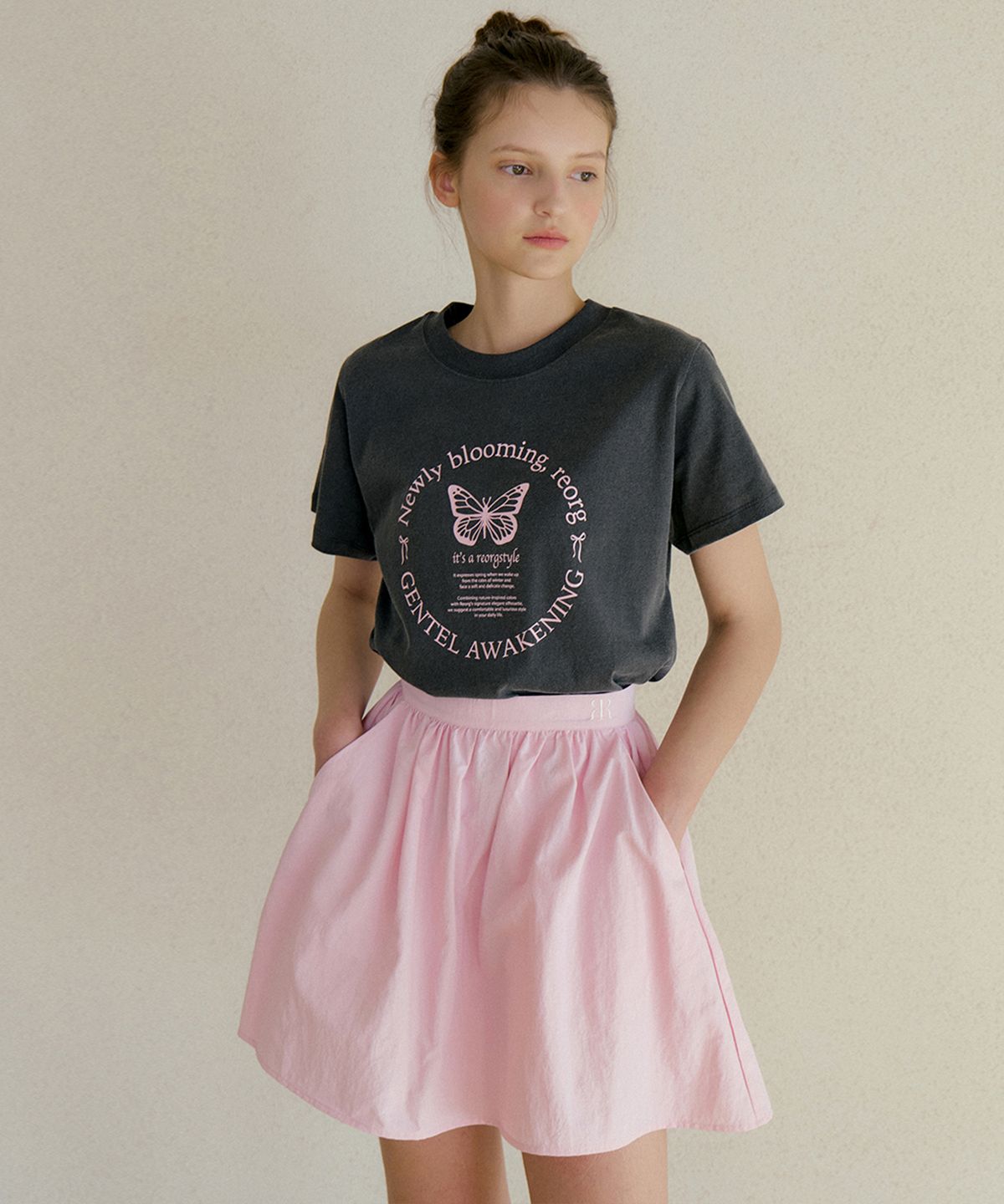 리올그(REORG) GENA FLARE EMBROIDERY MINI SKIRT CANDY PINK