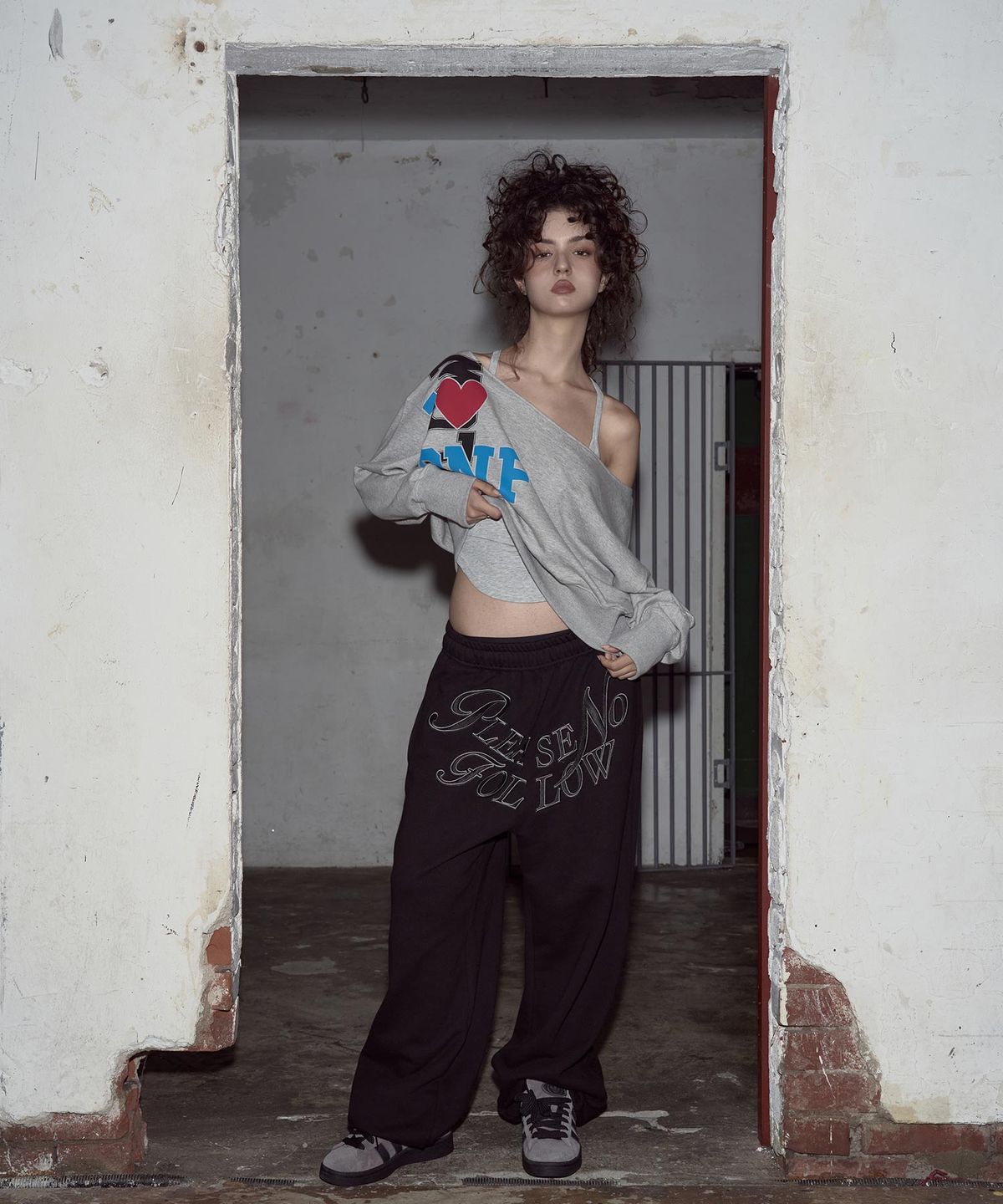 플리즈노팔로우(PLEASENOFOLLOW) Mami Wide Sweat Jogger (Black)