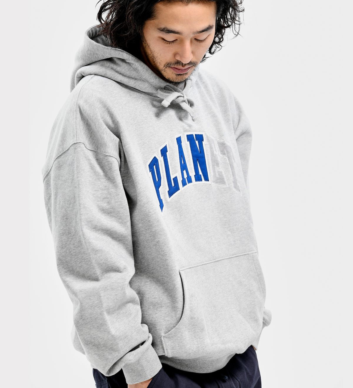 엑스트라오디너리(EXTRAORDINARY) PLANET APPLIQUE HOODIE L/GREY