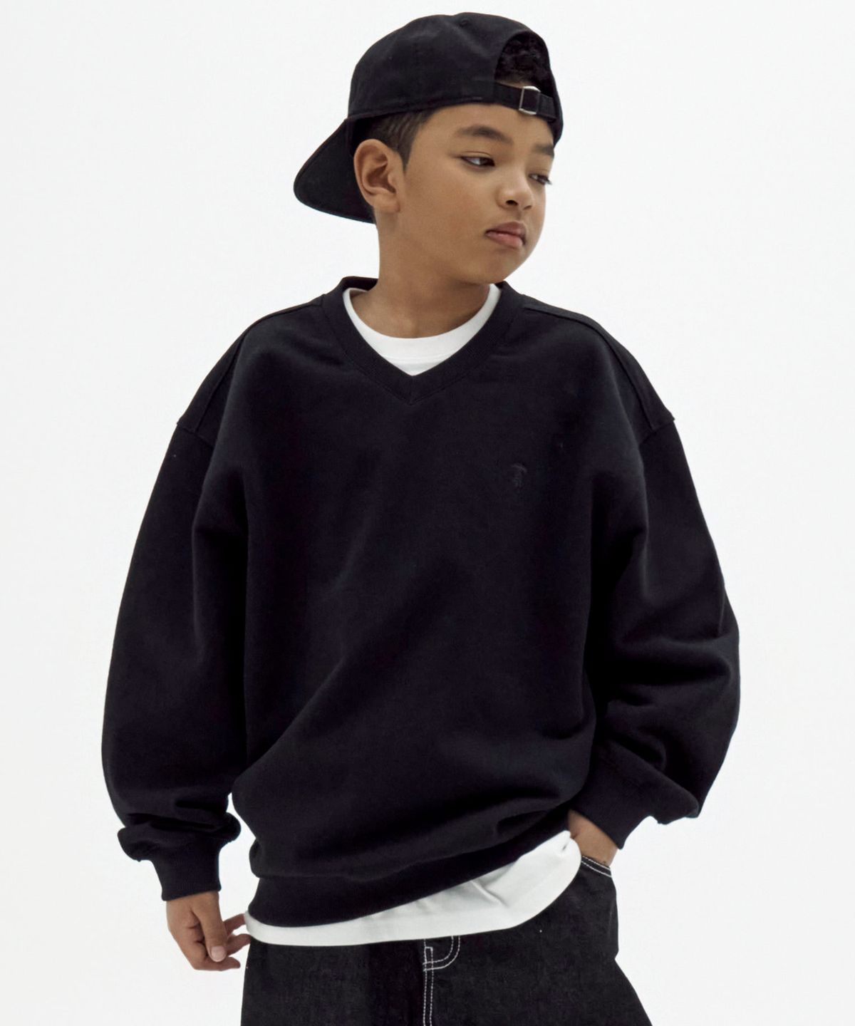 테이크이지 키즈(TAKEASY KIDS) 스몰라쿠 브이넥 오버맨투맨 (블랙)