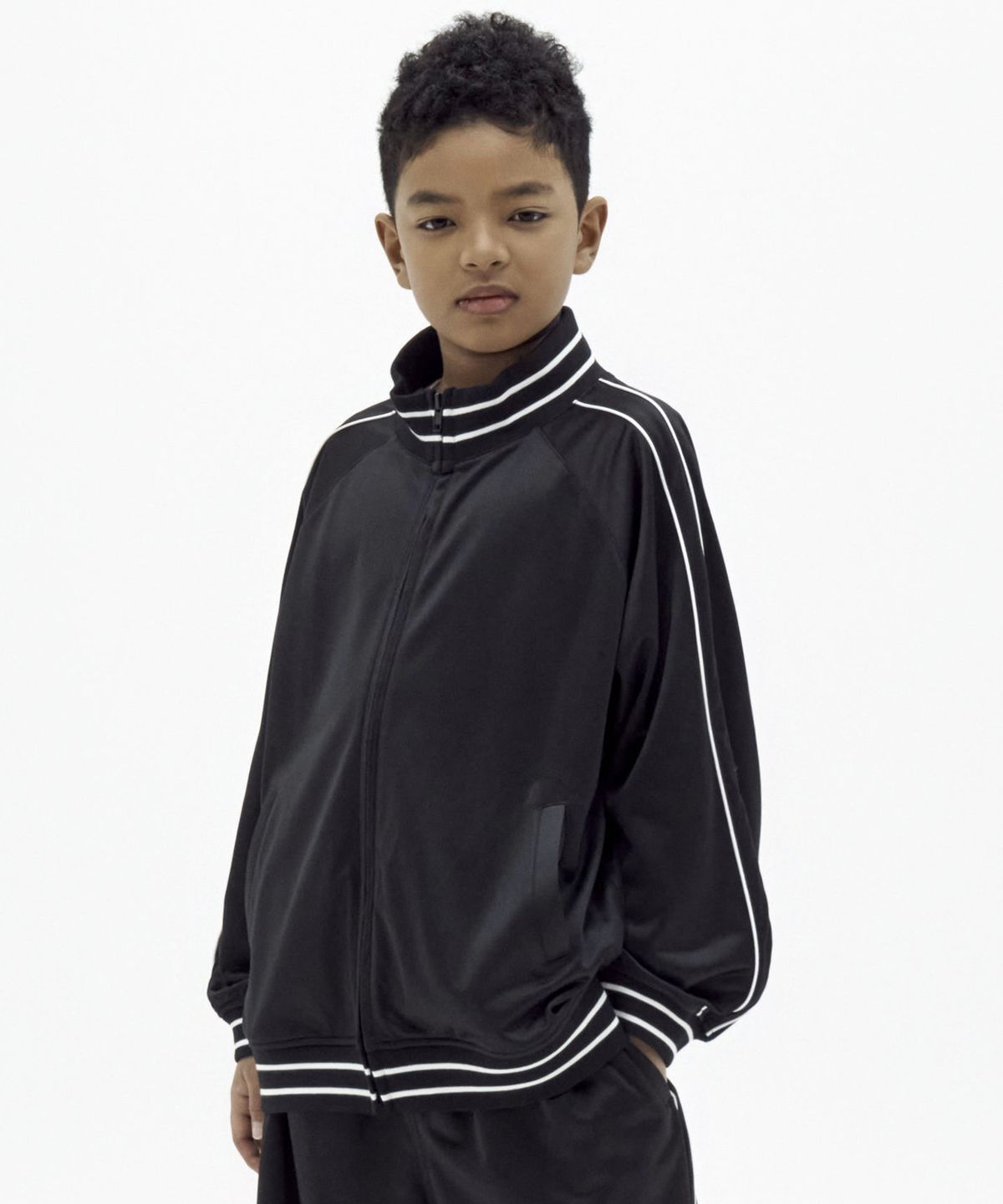 테이크이지 키즈(TAKEASY KIDS) 라인 트랙 오버 저지 (블랙)