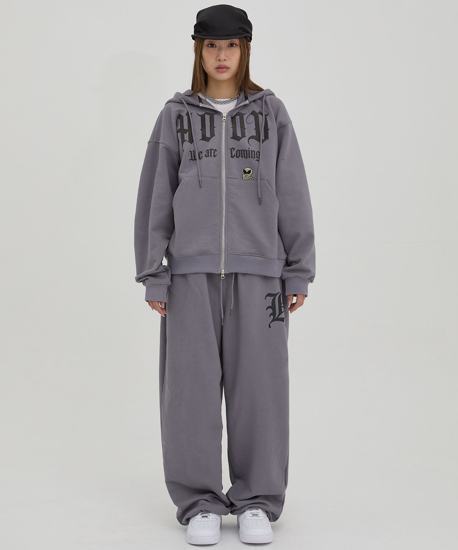 ★韓国の人気★【HOODHOOD】★Let's Quick Alien Sweatshir.t★ 71APZMfsLaL.jpg