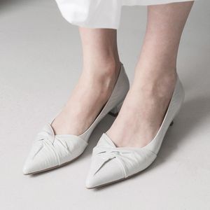 에디션 글로리아 힐 펌프스 4CM O55P139