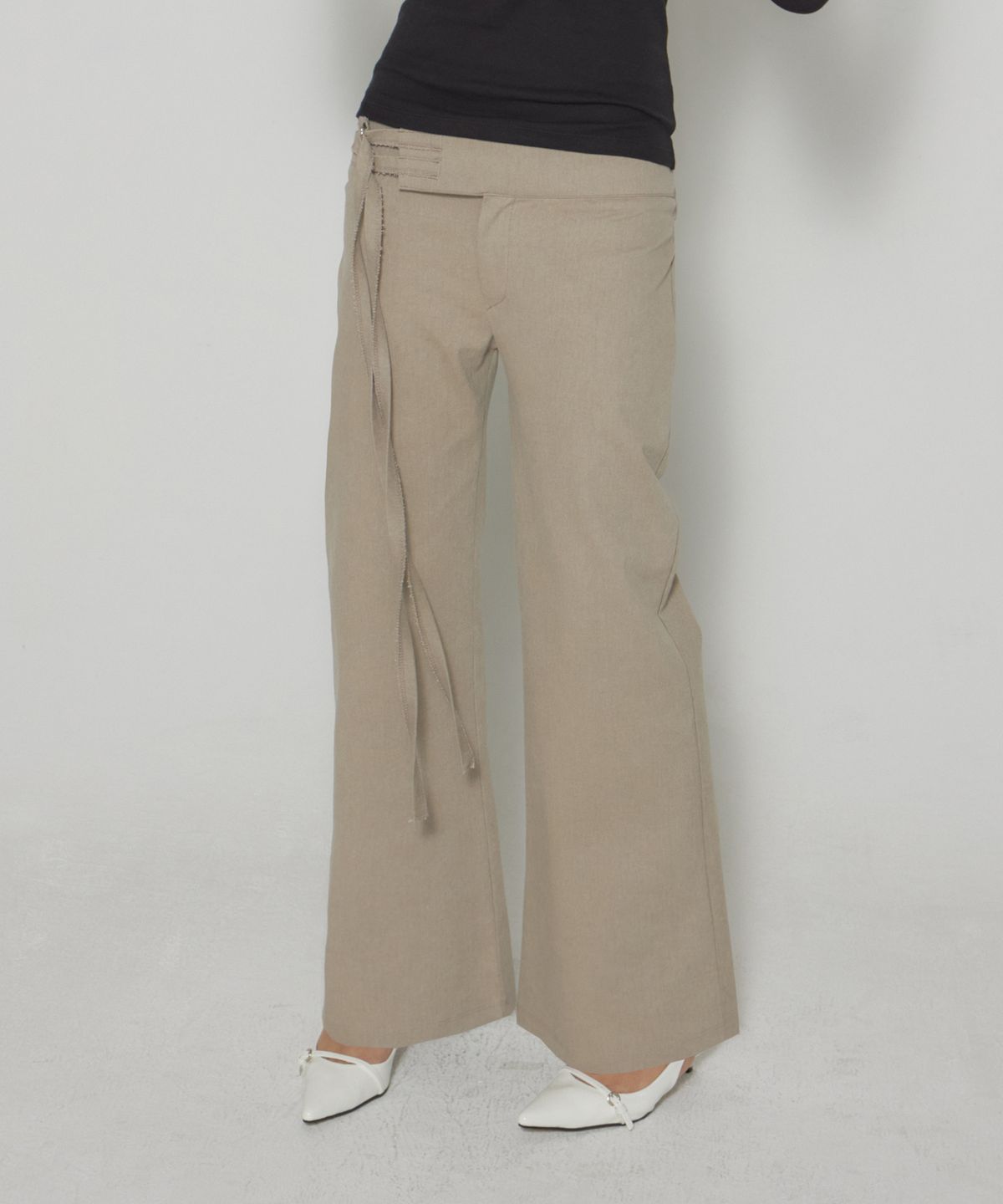 디어스토커(DEARSTALKER) GENIAL DOUBLE BELTED WIDE PANTS - BEIGE