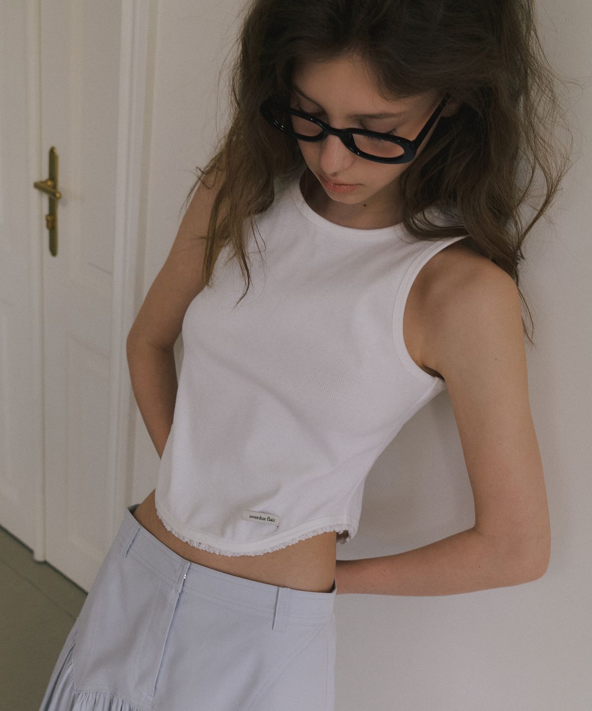오버듀플레어(OVERDUEFLAIR) HALTER NECK LACE SLEEVELESS_WHITE