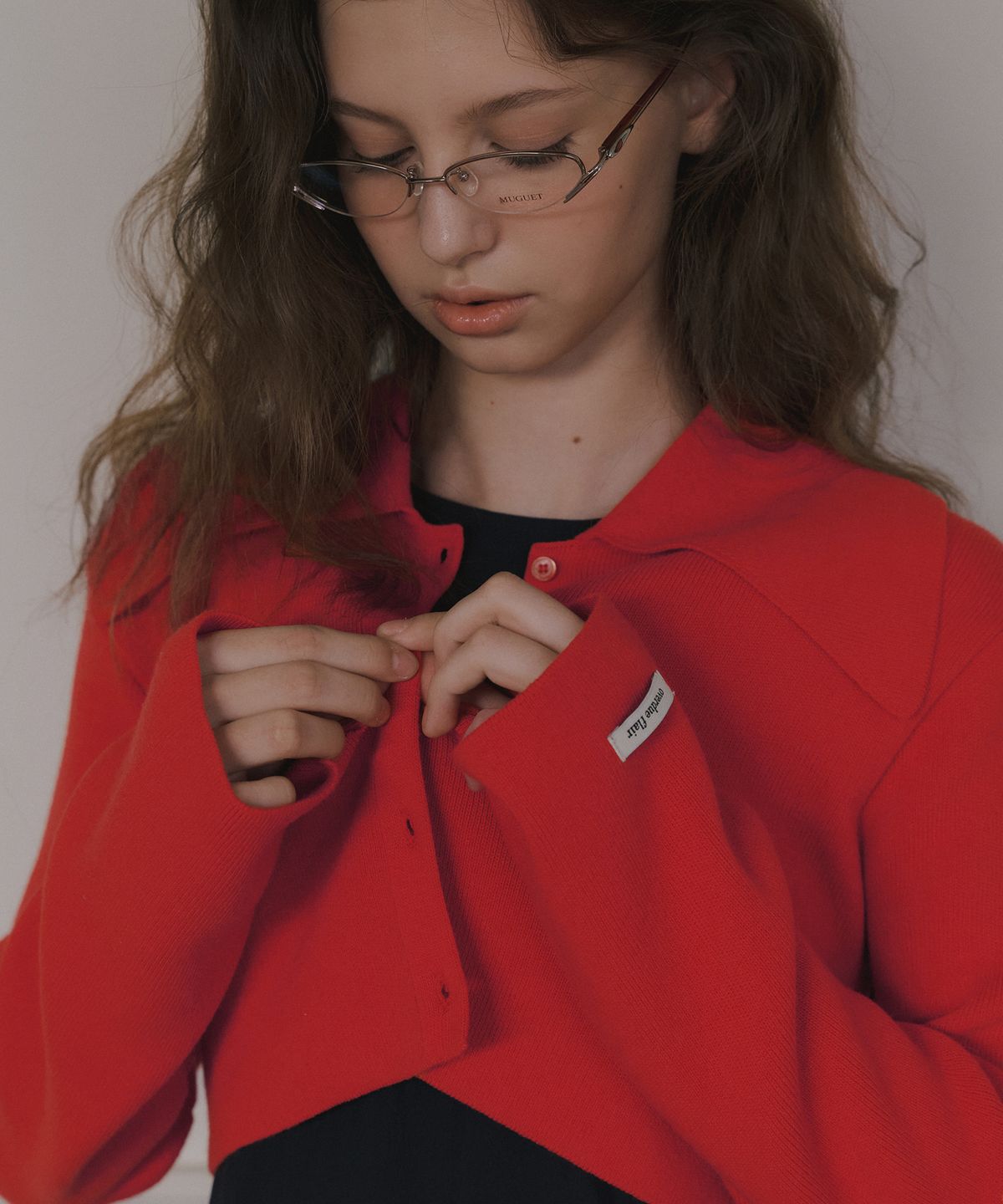 오버듀플레어(OVERDUEFLAIR) ANGORA COLLAR MICRO CROPPED CARDIGAN_RED
