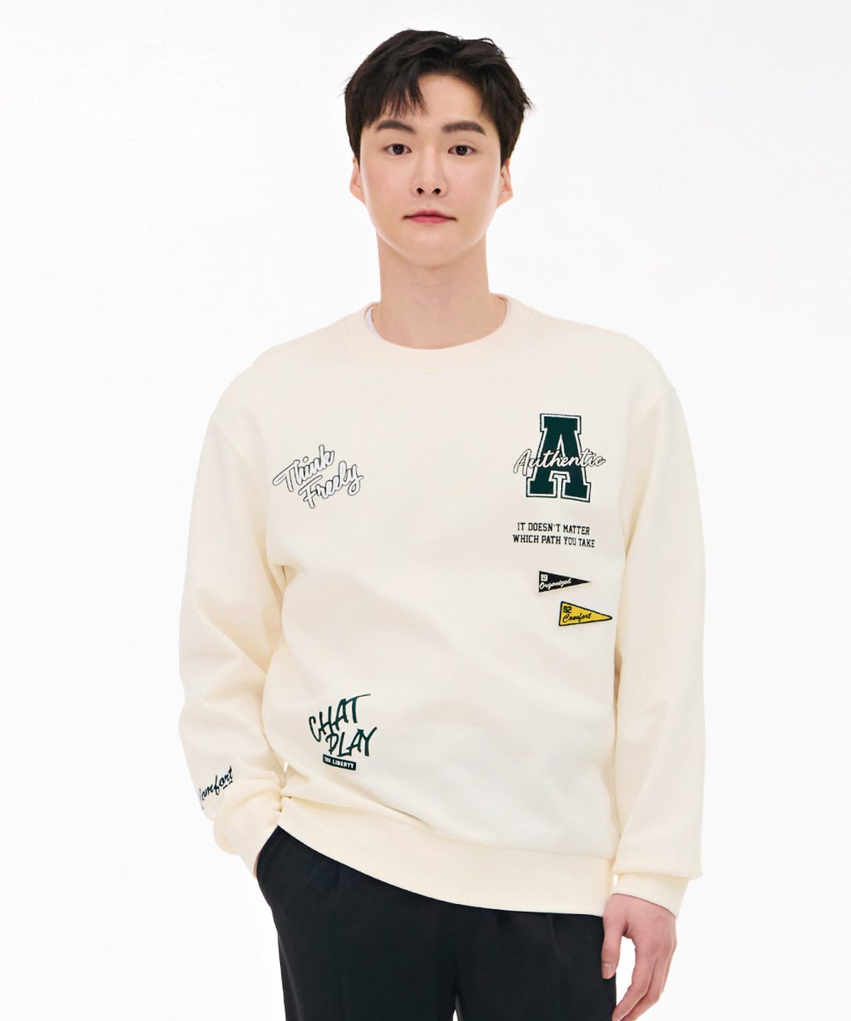 체이스컬트(CHASECULT) 공용 키치 아트웍 맨투맨 티셔츠-아이보리