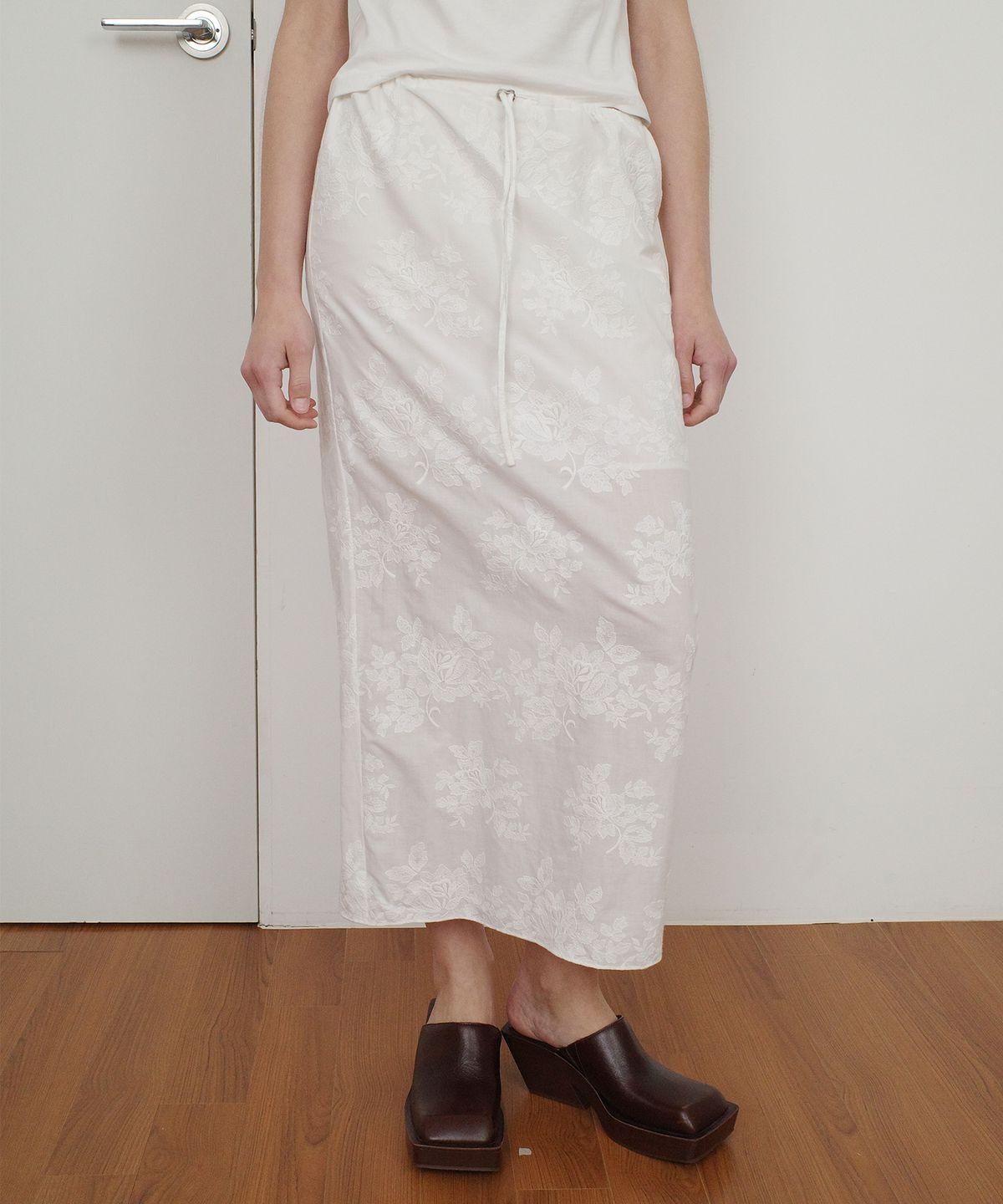 엔오르(EN OR) FLOWER LACE SKIRT - WHITE