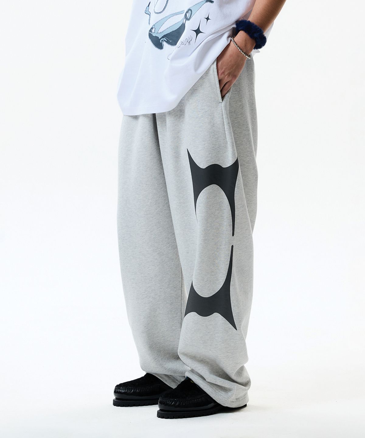 크리틱(CRITIC) OG WORMHOLE LOGO PANTS MELANGE GREY