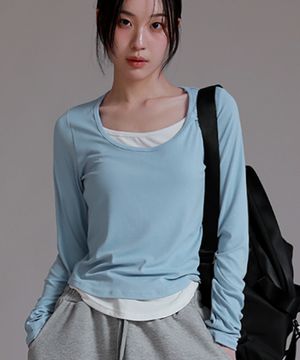 슬림 사이드 오프 레이어드 티셔츠_소라