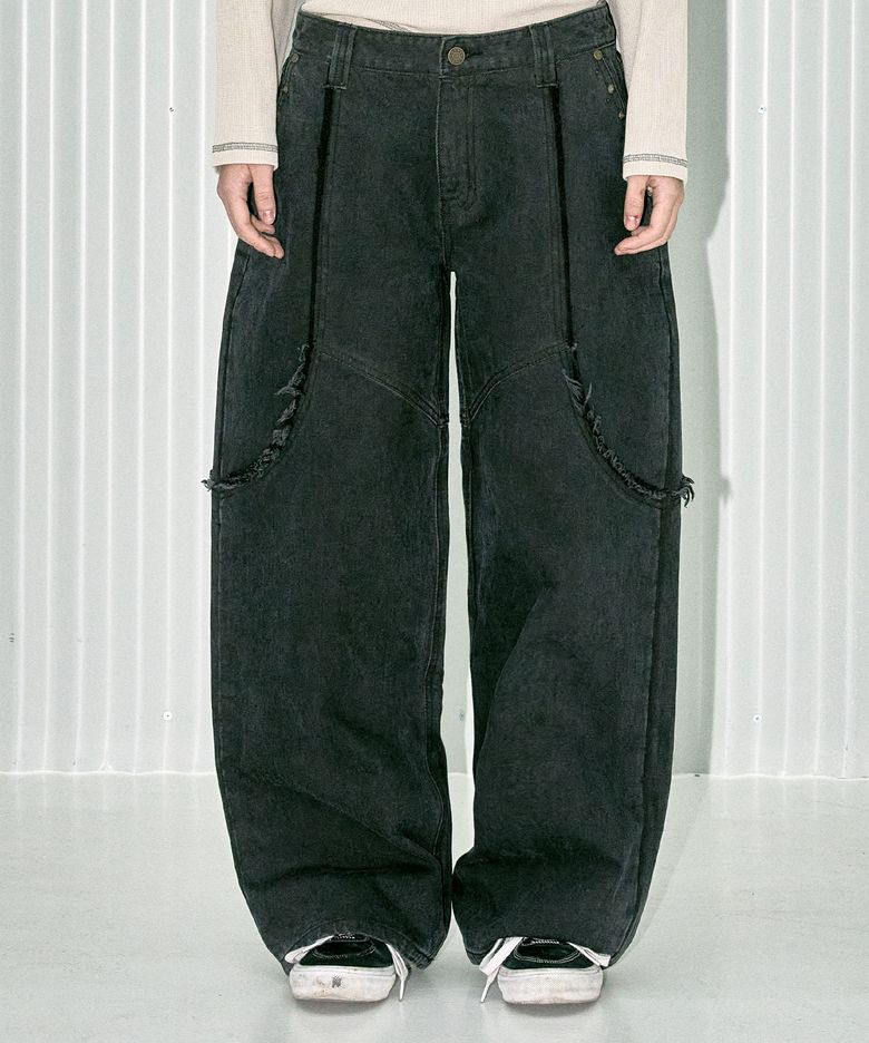 W RAW EDGE STUD DENIM PANTS - BLACK