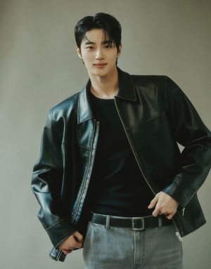 [변우석착용] 페이크 레더 자켓 075504 [1color]