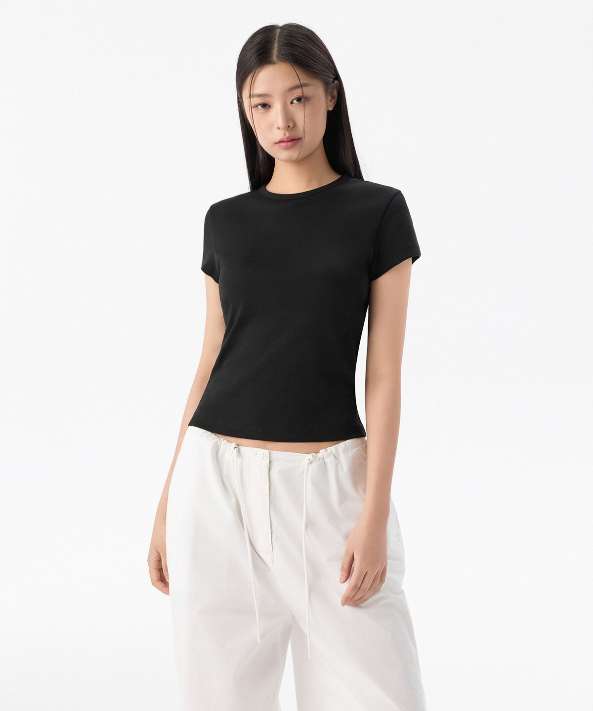 무신사 스탠다드 우먼(MUSINSA STANDARD WOMAN) 우먼즈 슬림 크루 넥 브라 티셔츠 [블랙]