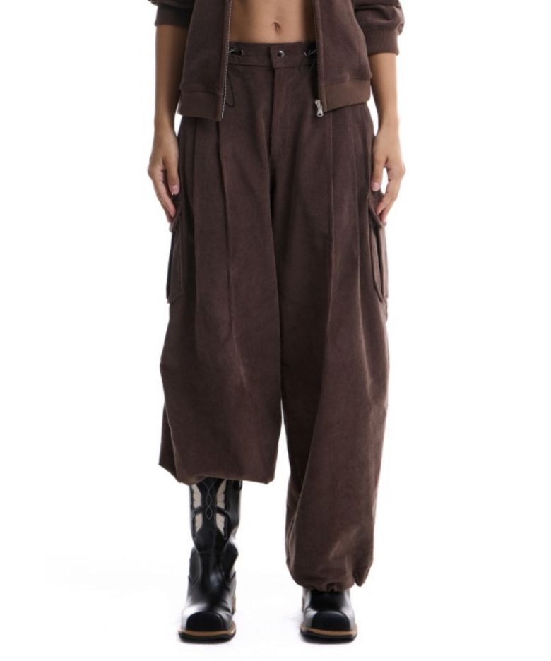 Front Pin-Tuck Corduroy Pants (Brown)