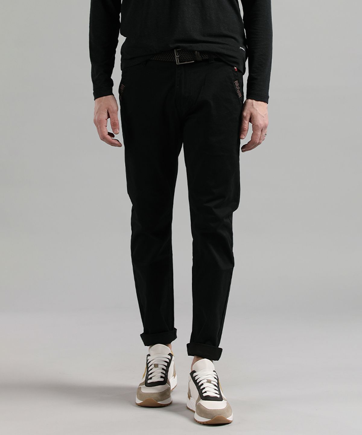 빠니깔레(PANICALE) 블랙 자수 포인트 코튼 팬츠