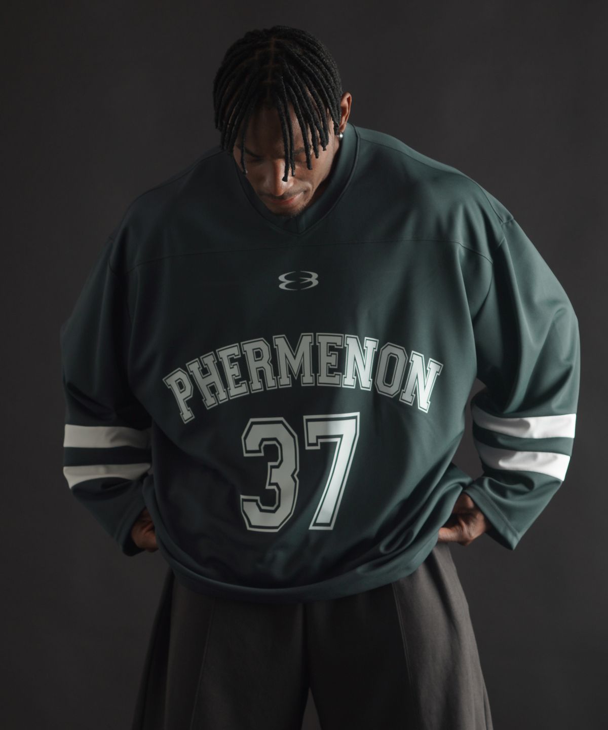 페르메논(PHERMENON) 오버핏 럭비 저지 롱 슬리브 - 차콜그린