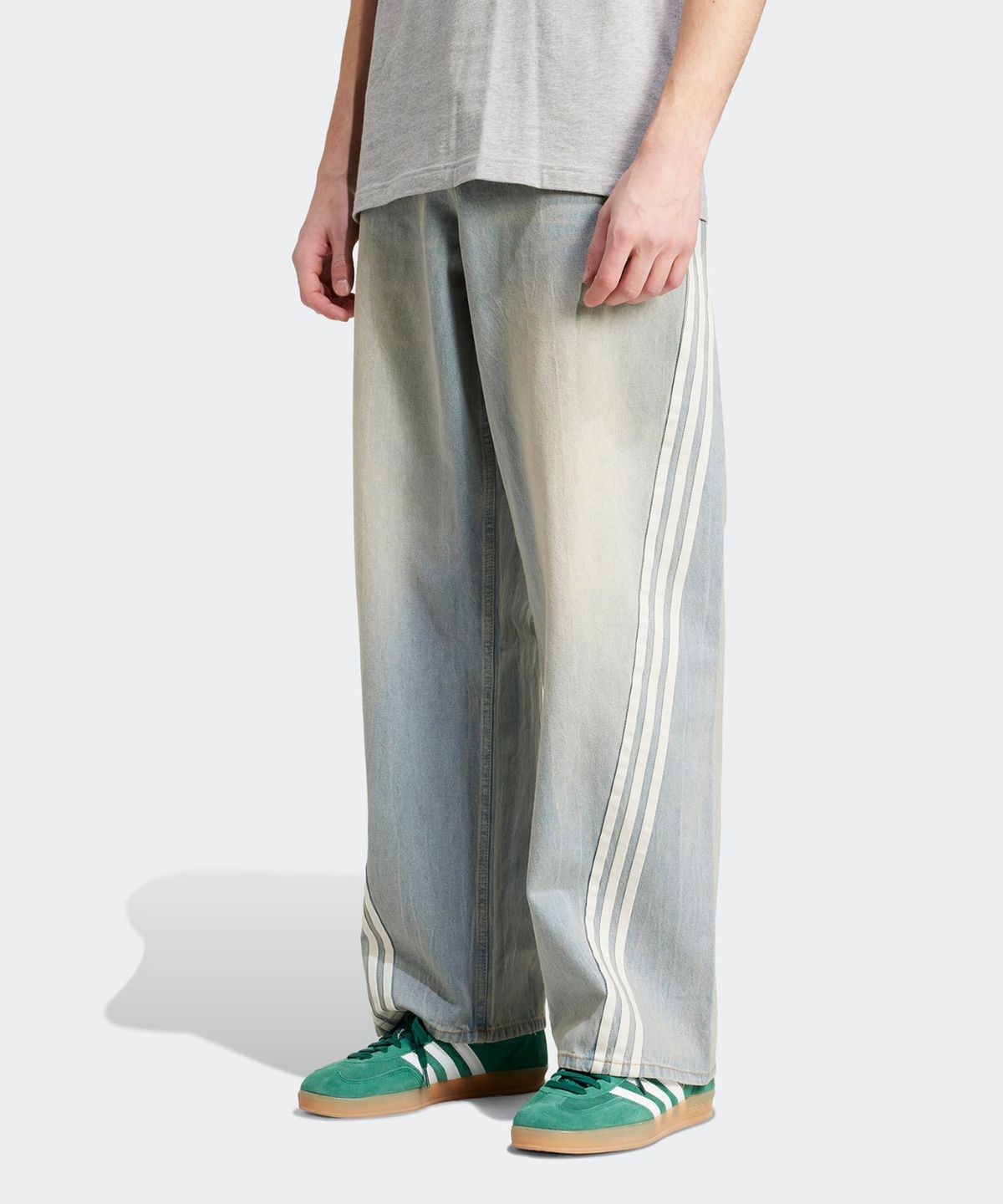 아디다스(ADIDAS) ADILENIUM 3 루즈 핏 데님 팬츠 - 라이트데님 / JY6292
