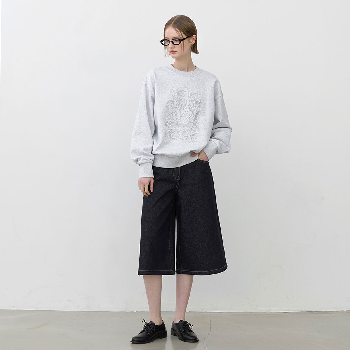 아틀리에 나인(ATELIER NAIN) ZOE FLOWER SWEATSHIRT(T-6994)