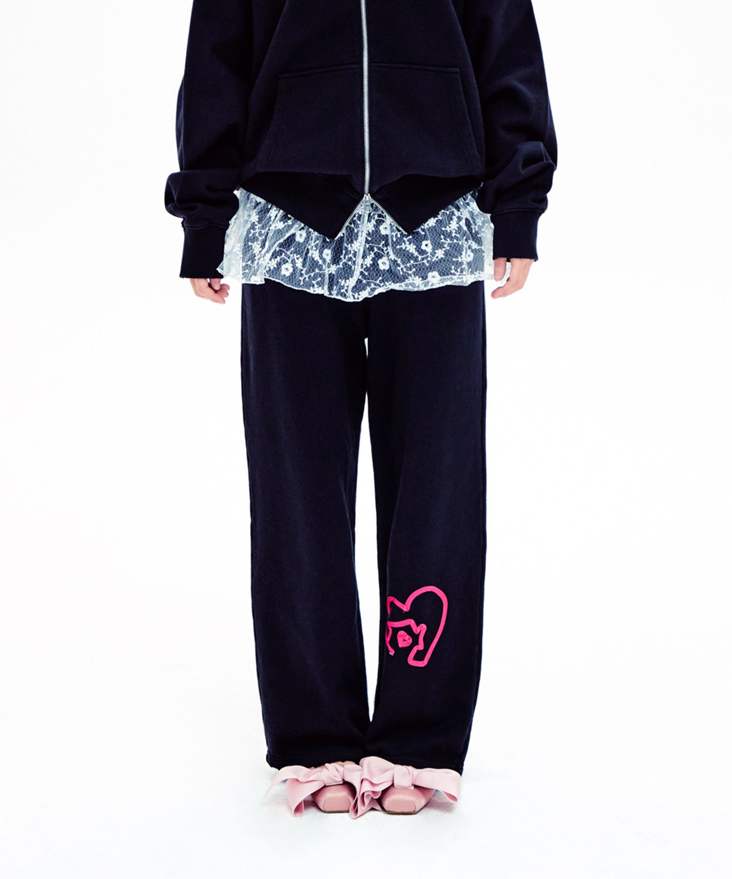 人気[YOUHEE] GRAPHIC JOGGER PANTS ジョガーパンツ スウェット MUSINSA | YOUHEE GRAPHIC JOGGER PANTS BLACK