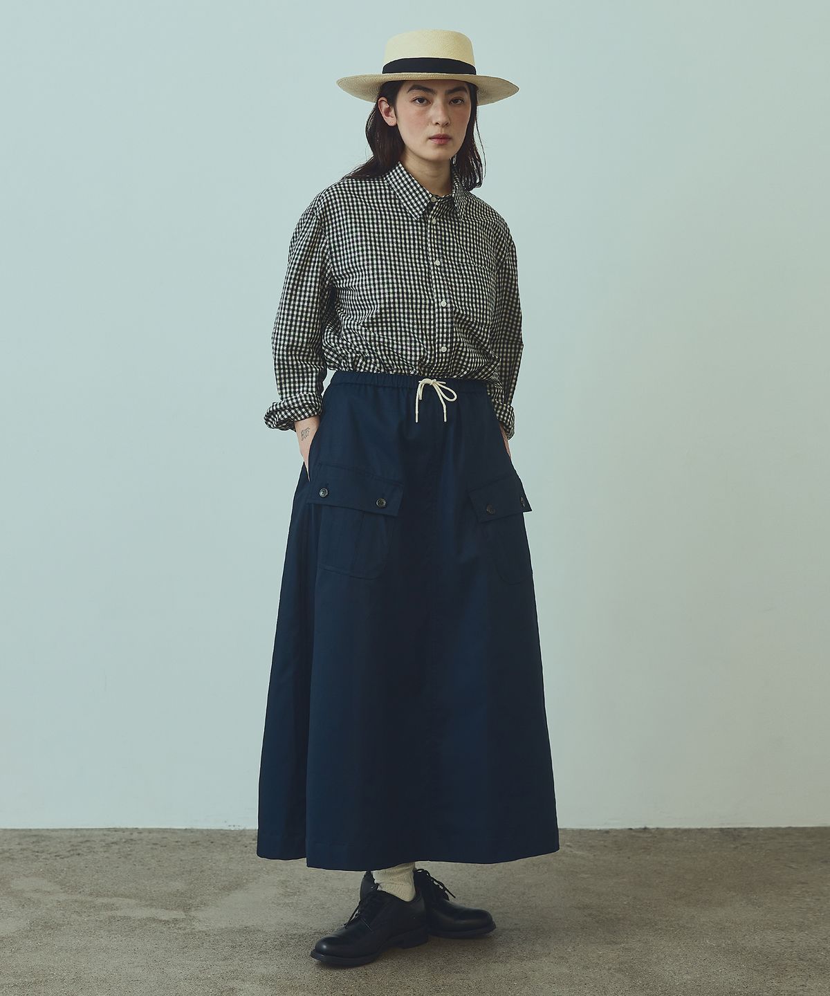 유니폼브릿지(UNIFORM BRIDGE) comfort easy cargo skirt(womens) navy