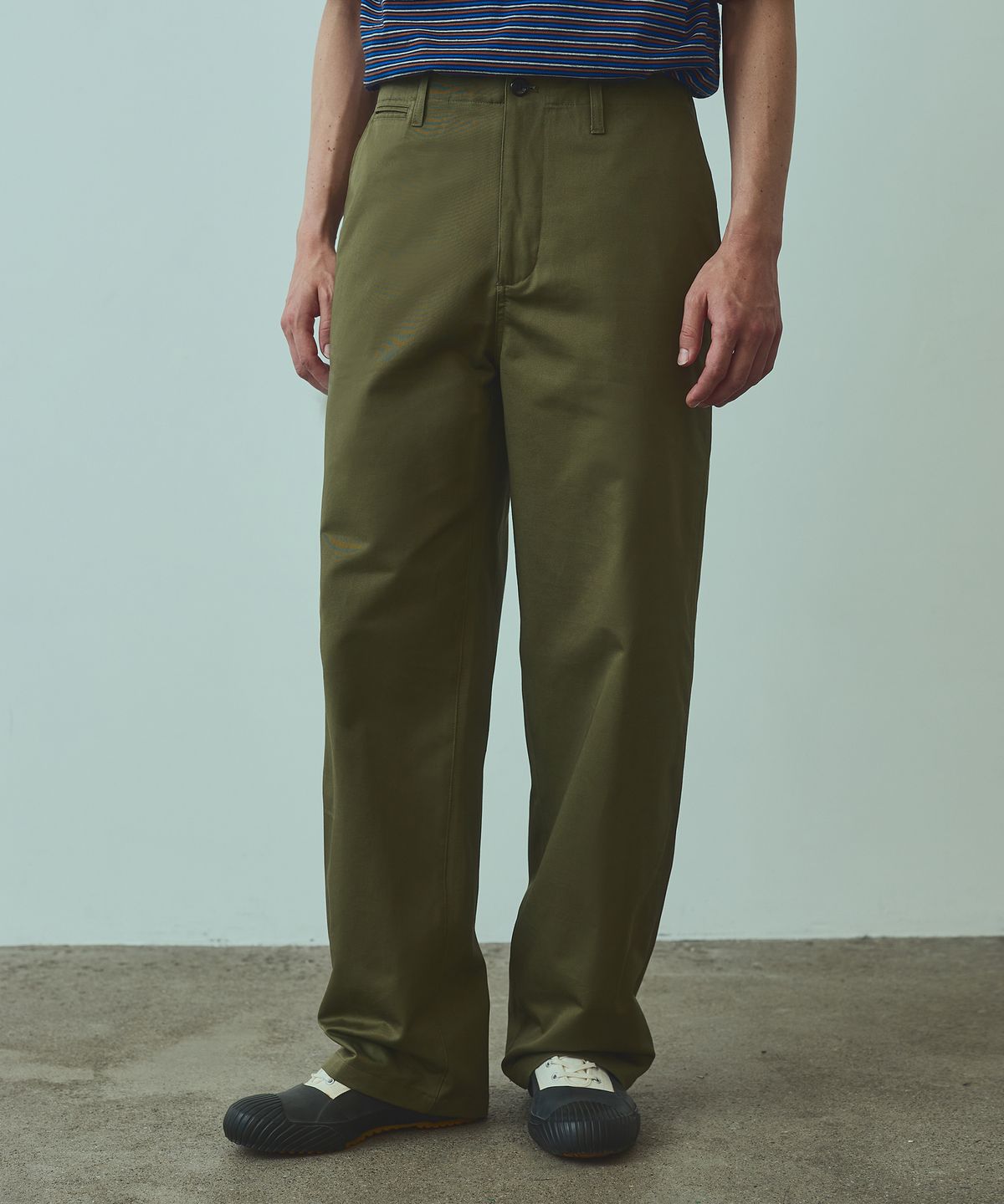 유니폼브릿지(UNIFORM BRIDGE) officer chino pants olive