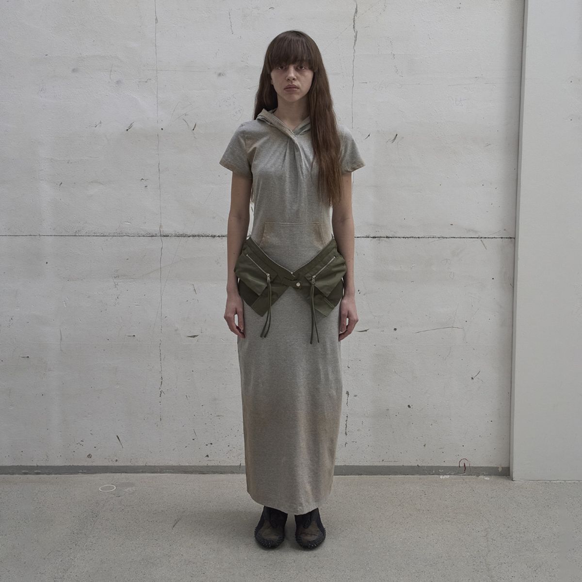 엘씨디씨티엠(LCDC™) HOODED TWISTED DRESS (MELANGE GREY)