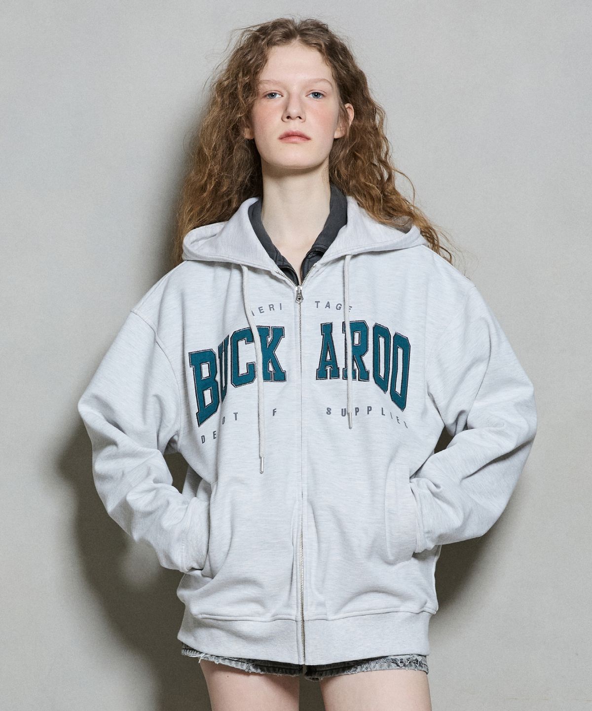 버커루(BUCKAROO) 아플리케 후드 집업 라이트 그레이