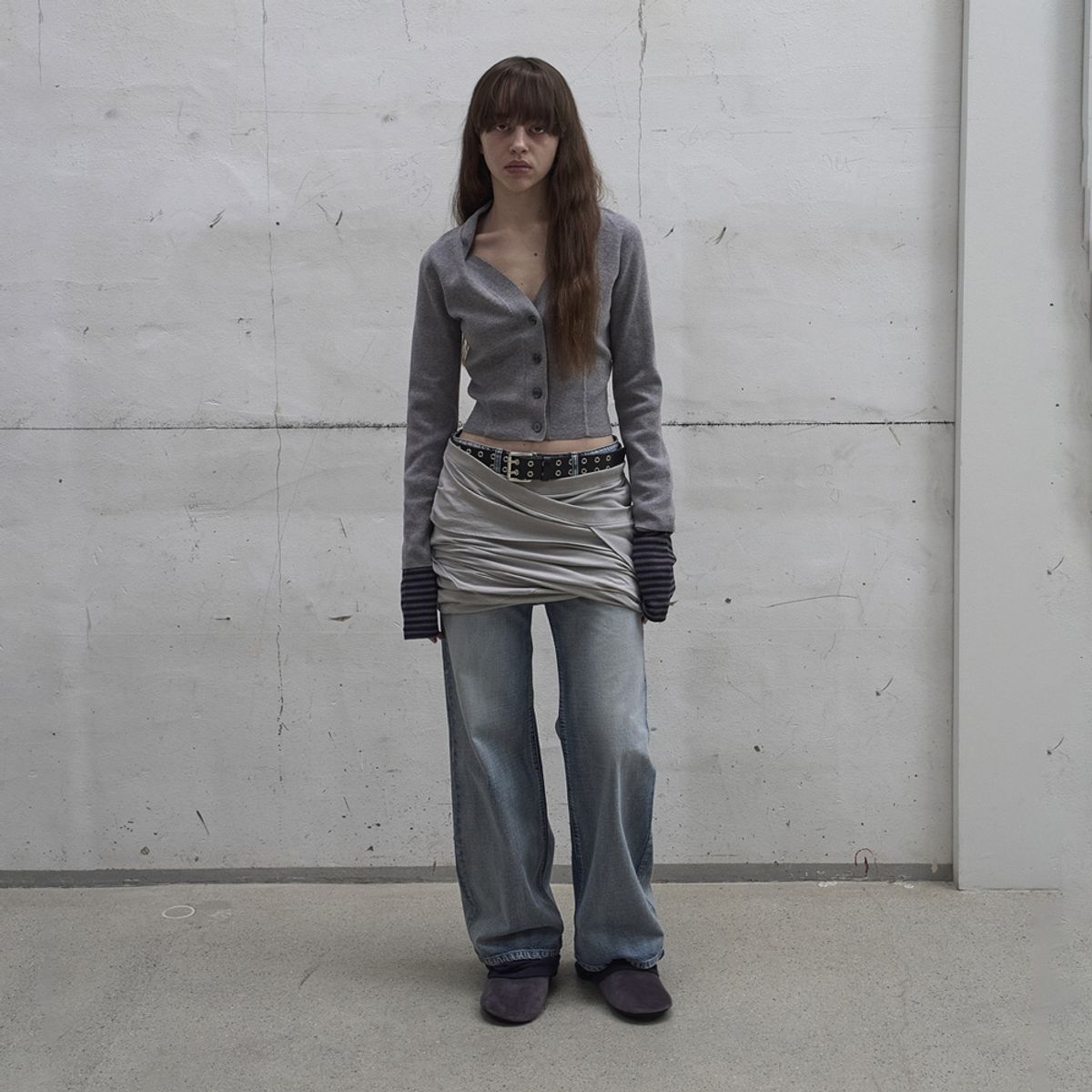 엘씨디씨티엠(LCDC™) TWISTED MINI VOLUME SKIRT (LIGHT GREY)