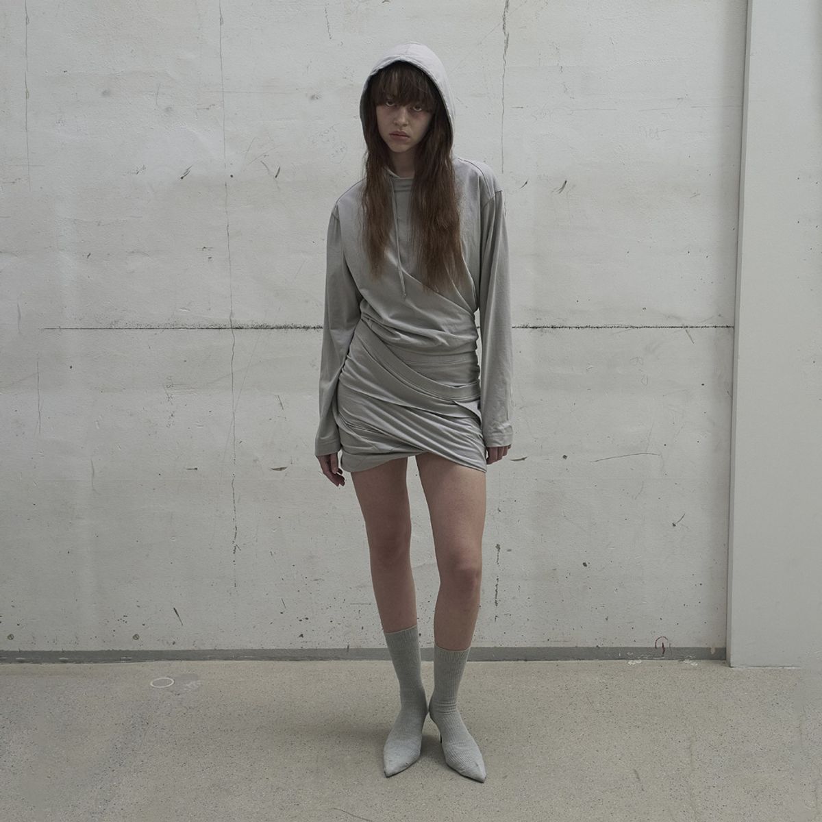 엘씨디씨티엠(LCDC™) TWISTED HOODIE (LIGHT GREY)