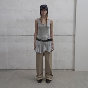 FRILL SLEEVELESS TOP (GREY)