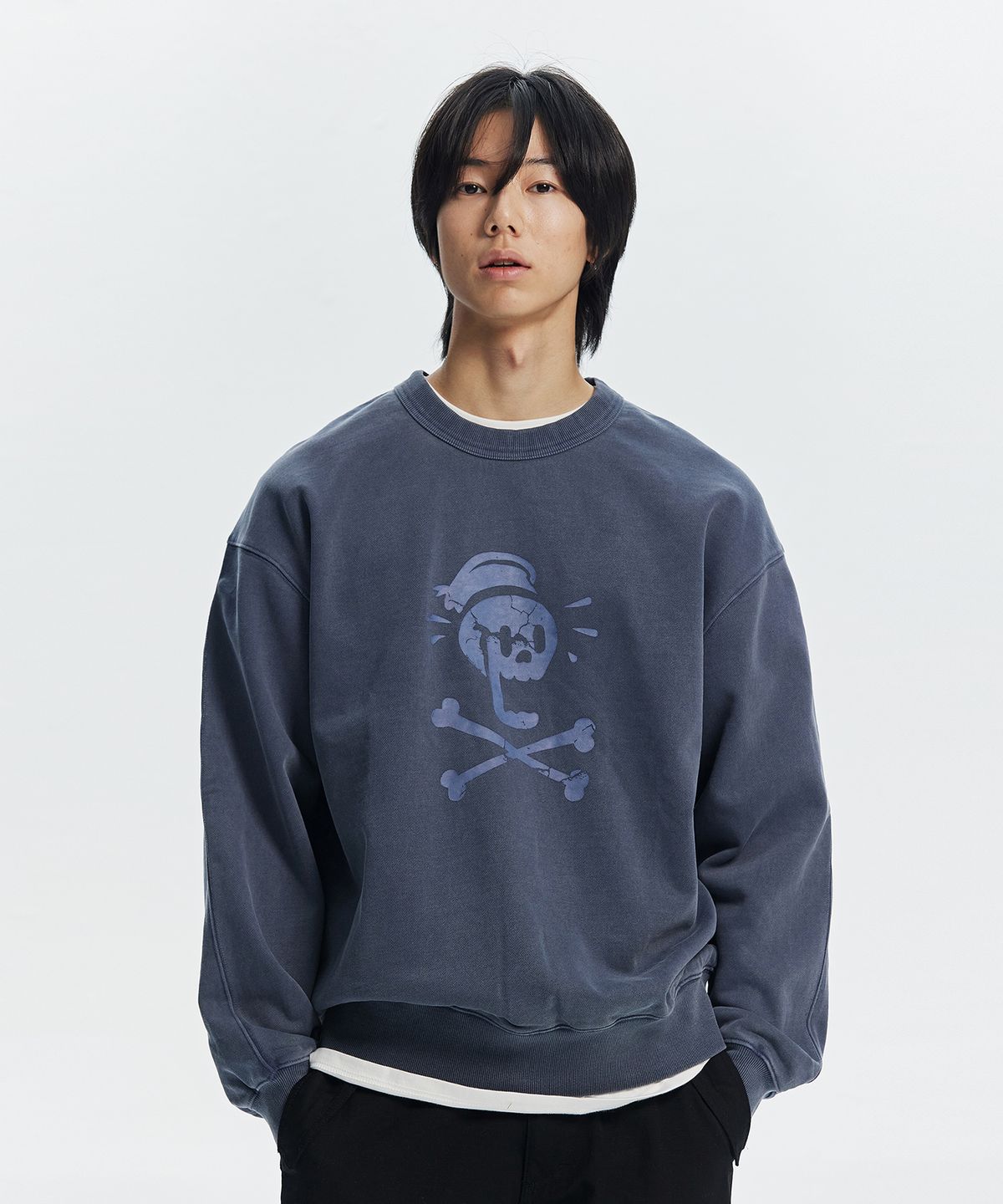 프리즘웍스(FRIZMWORKS) BLACK FLAG PIGMENT DYEING SWEATSHIRT _ NAVY