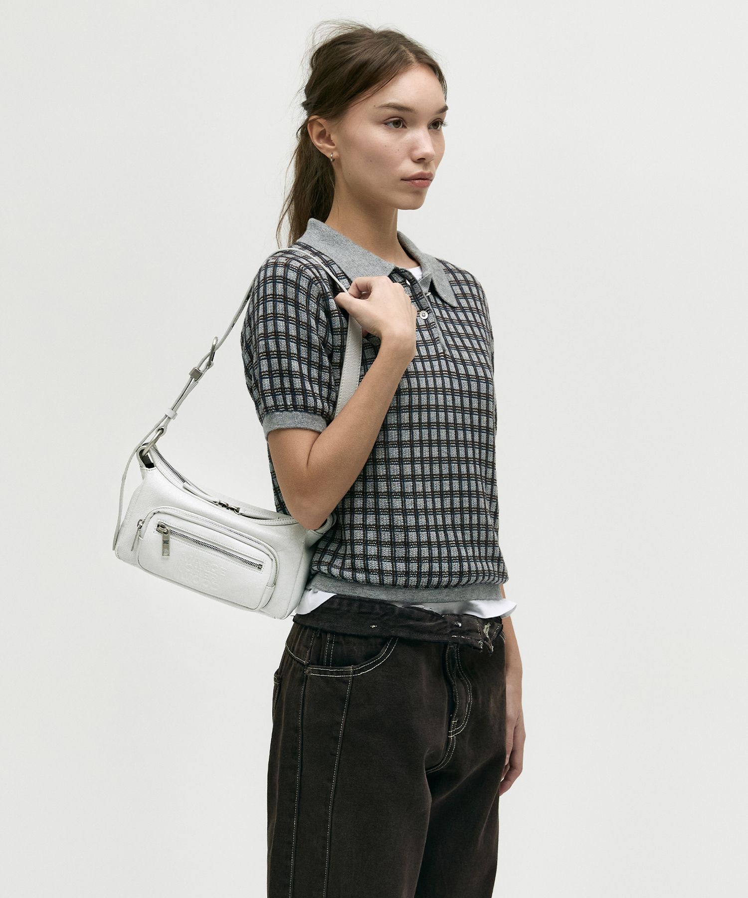 MUSINSA公式 | MARGESHERWOOD OUTPOCKET HOBO MINI_off white