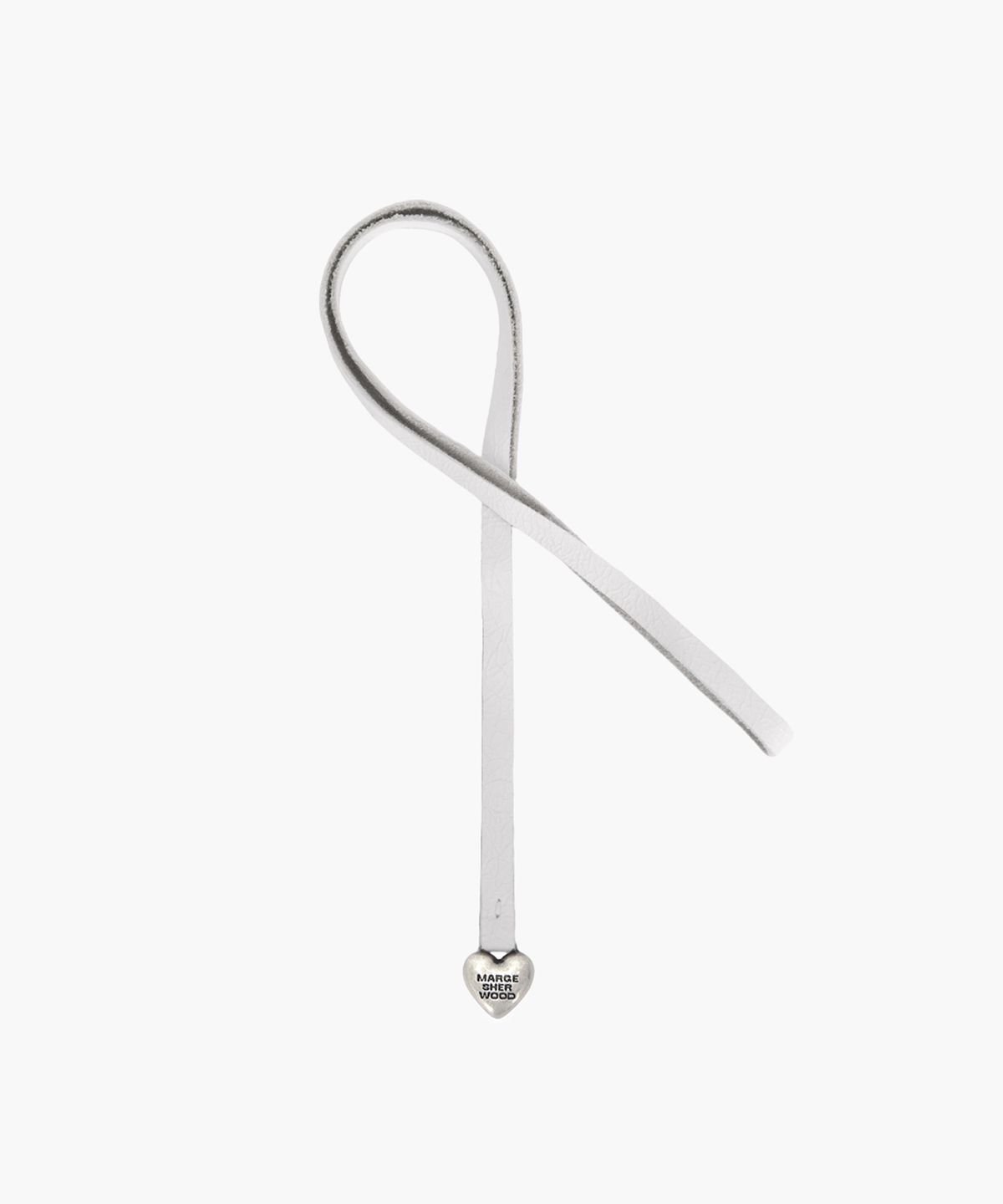마지셔우드(MARGESHERWOOD) HEART CHARM_off white cracked