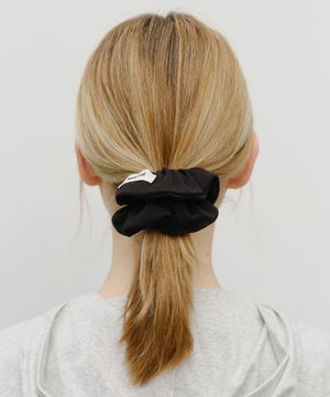 W BASIC COTTON SCRUNCHIE black
