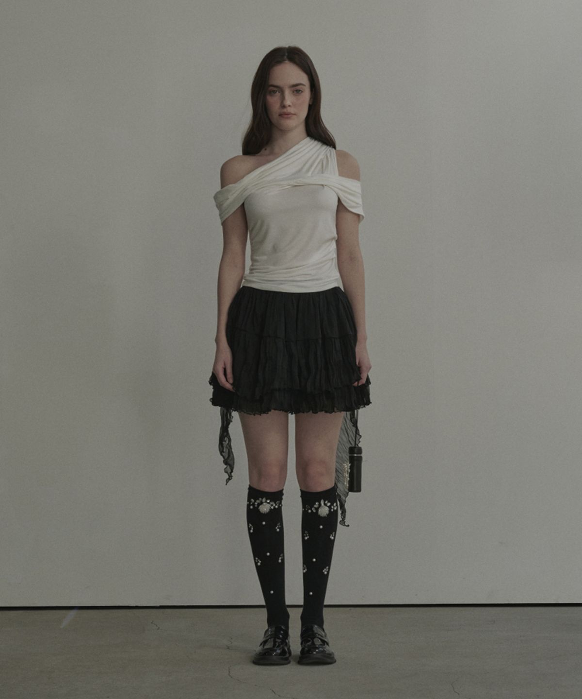 마우솔레움(MAU SOLEUM) Opal Unbalanced Sheer Skirt - Black
