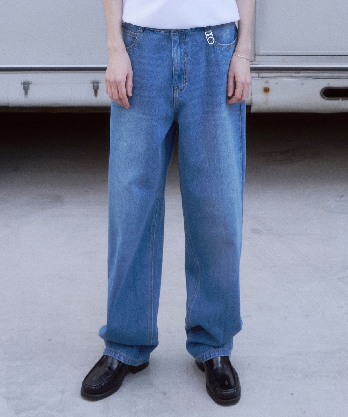 디써티원(DTHIRTYONE) Wide Straight Denim Pants (Mid Blue)