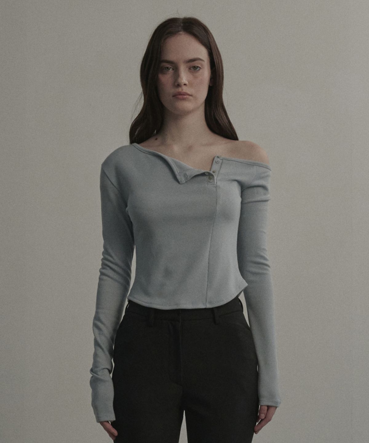 마우솔레움(MAU SOLEUM) Wave Off Shoulder T-Shirt - Sky Blue