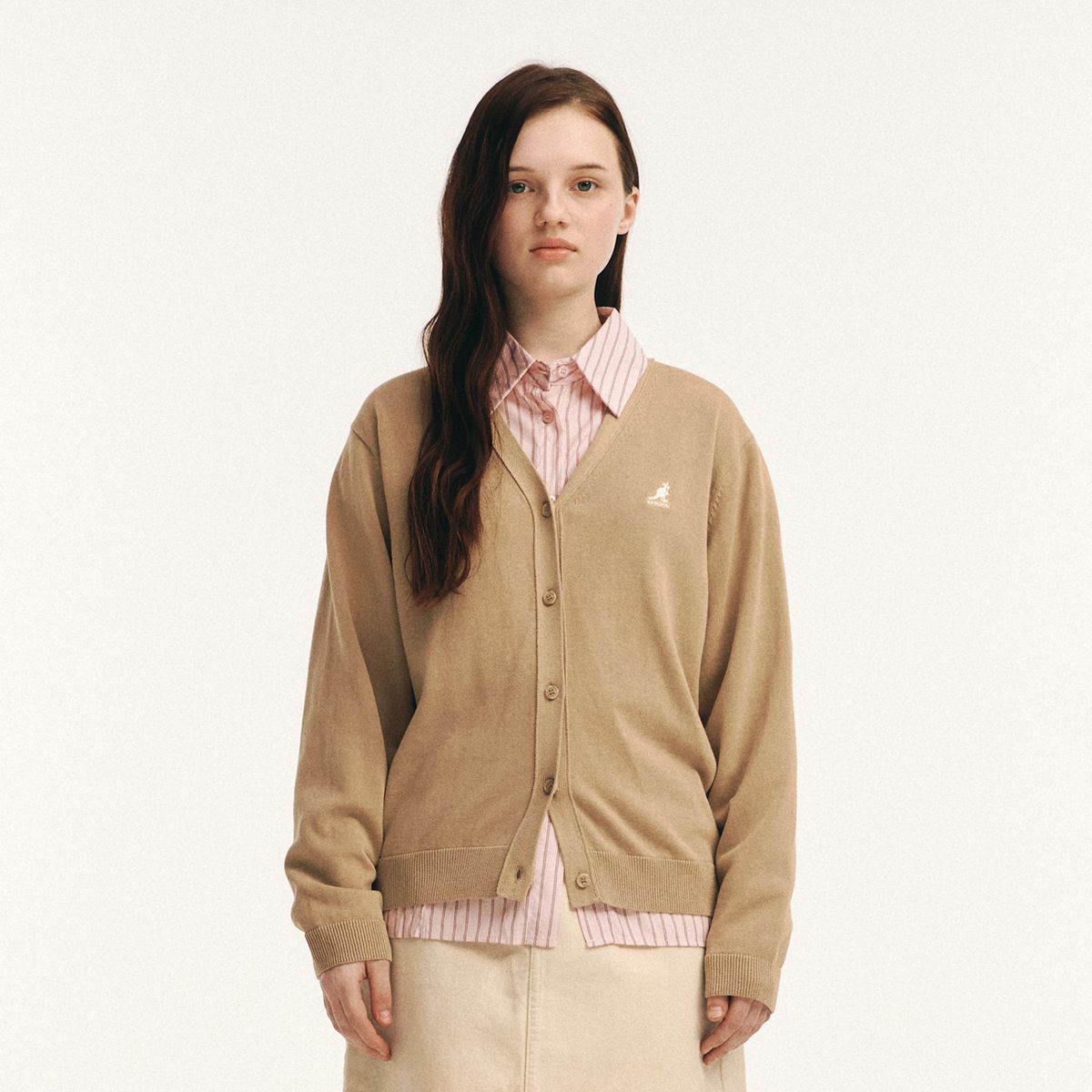 캉골(KANGOL) 우먼스 브이넥 가디건 1902 베이지