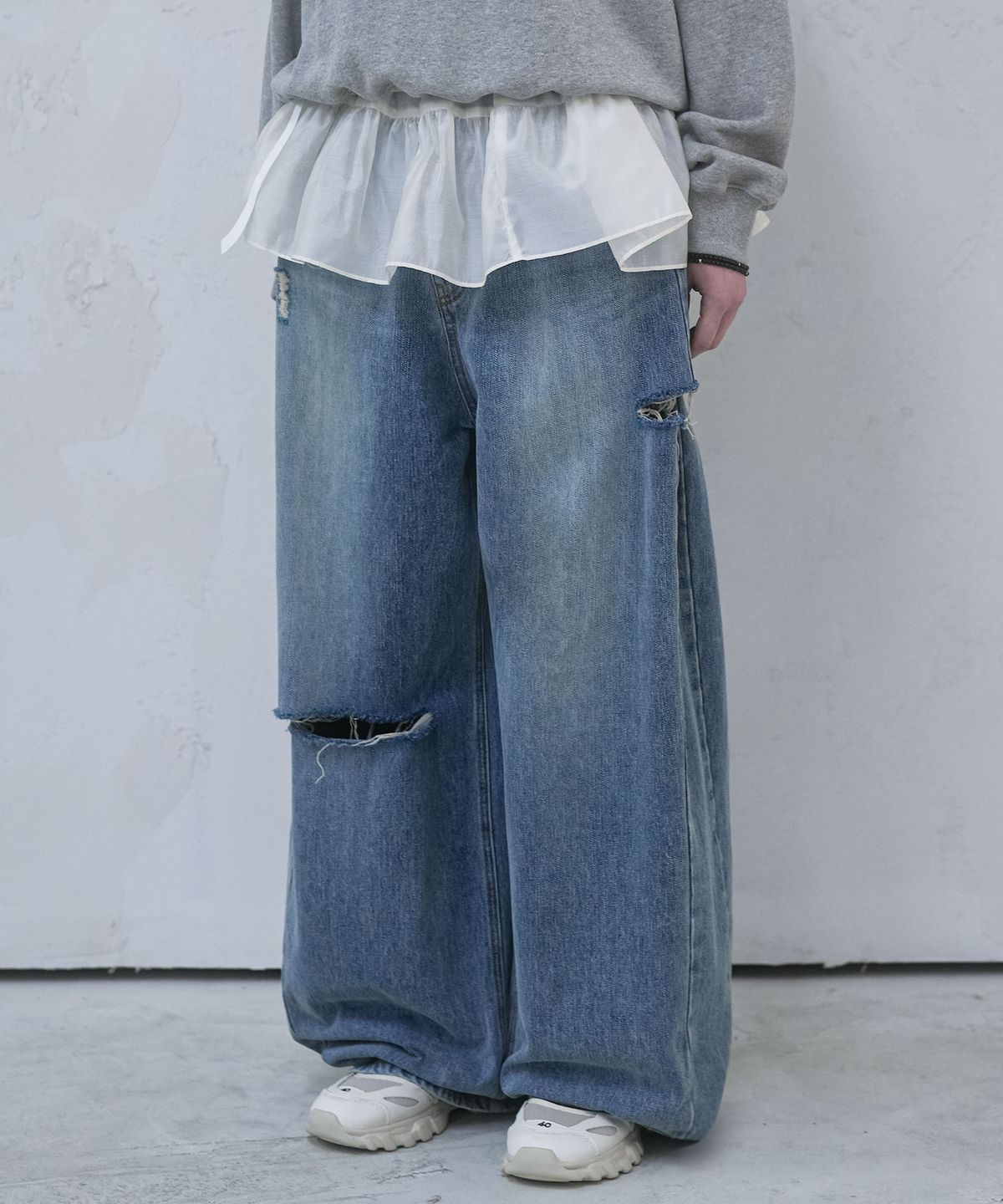 어반드레스(AVANDRESS) Vintage Incision Wide Denim Pants BLUE