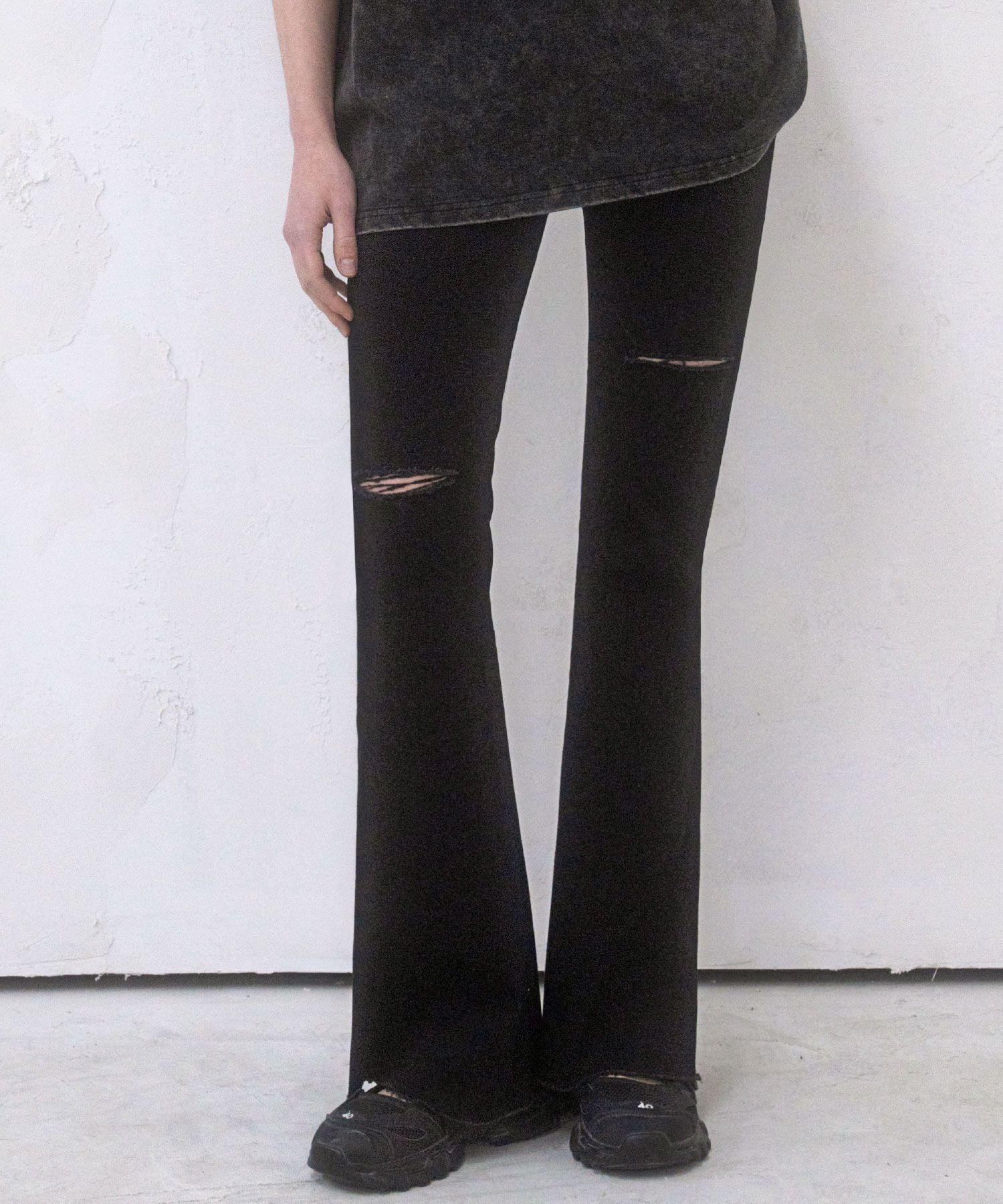 デニム・ジーパン AVANDRESS Cutting Bootscut Denim Pants BLACK AD41PT06BK MUSINSA | AVANDRESS Cutting Bootscut Denim Pants Damage BLACK