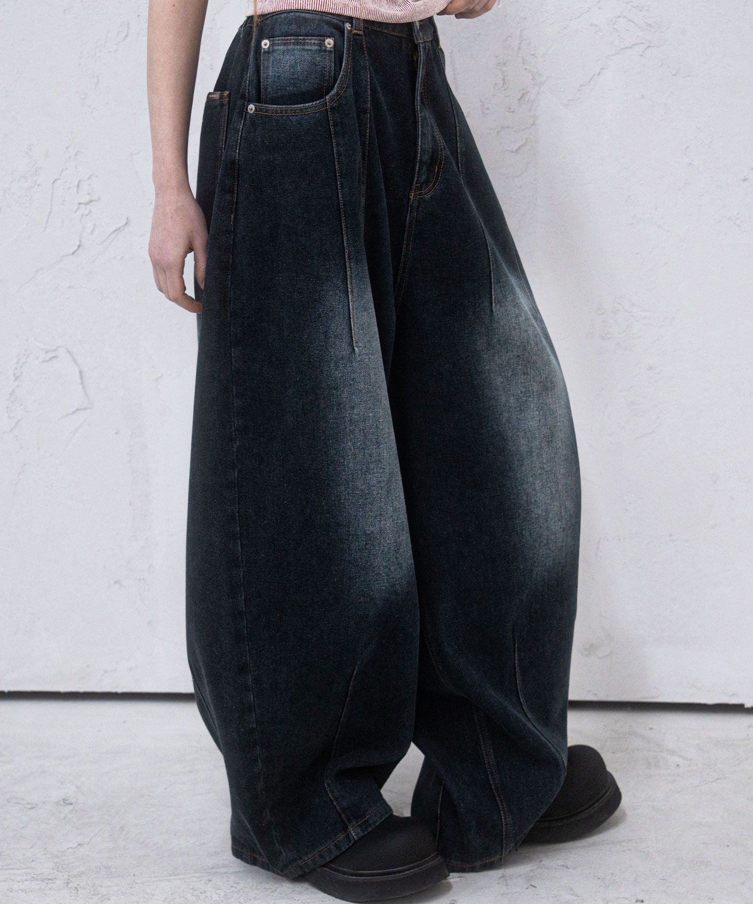 ☆AVANDRESS☆ Super Wide Dart Denim Pants BLUE AV43PT13BL MUSINSA | AVANDRESS Super Wide Dart Denim Pants BLUE